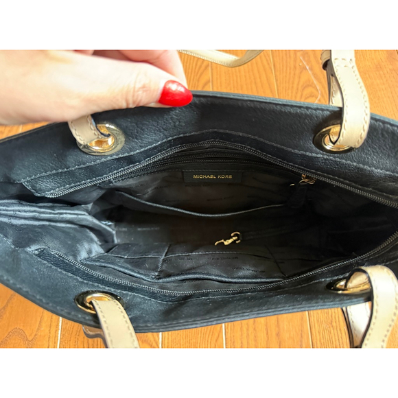 Michael Kors Black and Tan Tote Purse EUC - Picture 7 of 8